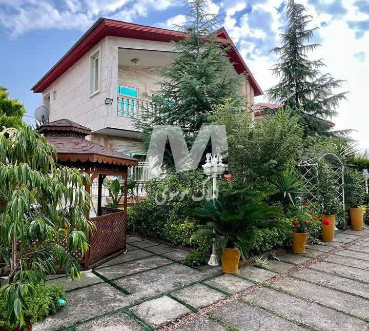 خرید ویلا در نور 330 متری با استخر شهرک برند | 330 متر