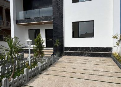 خرید ویلای دوبلکس مدرن شهرکی قیمت توافقی | ۲۳۰ متر