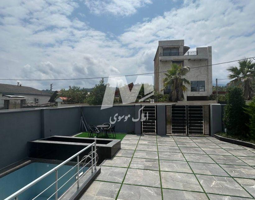 خريد ویلا تریبلکس مدرن سند دار با ۲ روف مجزا و استخر ۴ فصل | 270 متر