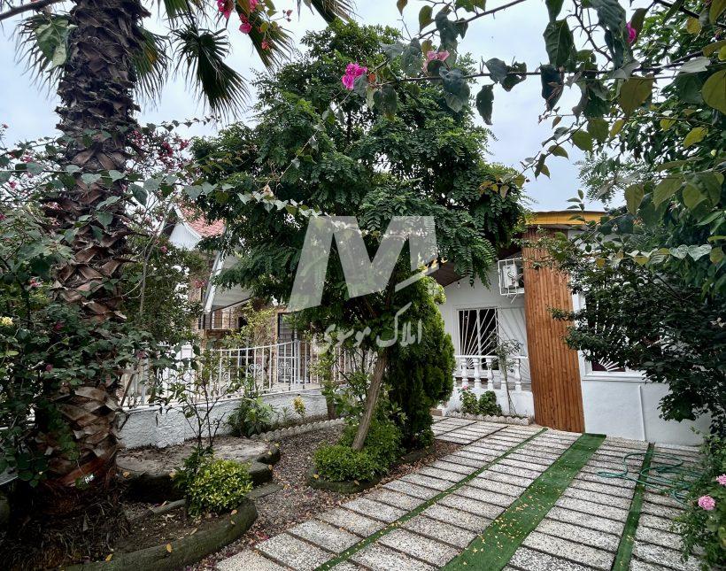 خرید ویلا باغچه شهرکی چمستان | 140 متر