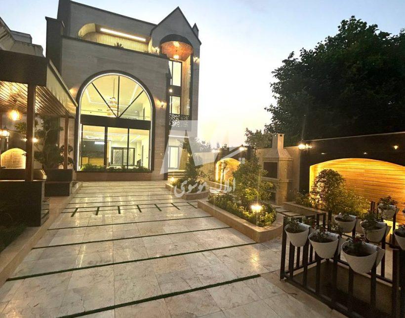 خرید ویلا تریپلکس مدرن در چمستان | 350 متر