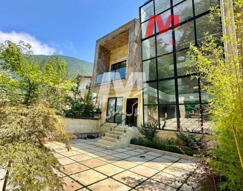 خرید اقساطی ویلا در چمستان واز تریپلکس استخردار | ۳۰۰ متر