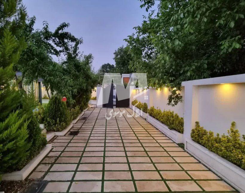 خرید ویلا در رویان 450 متر با استخر و جکوزی فول فرنیش | 450 متر