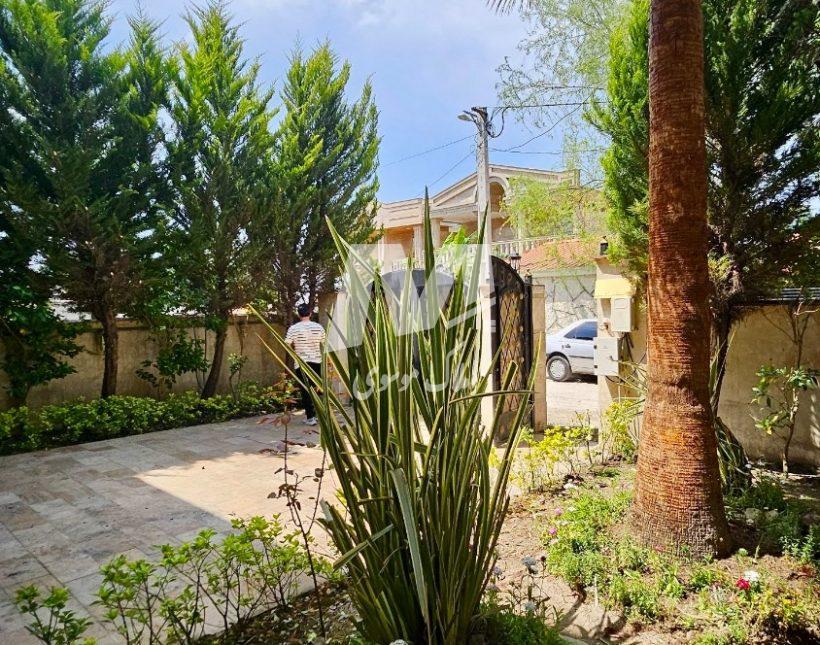 خرید ویلای مدرن نما سنگ مبله شهرکی با قیمت استثنایی | ۲۳۰ متر