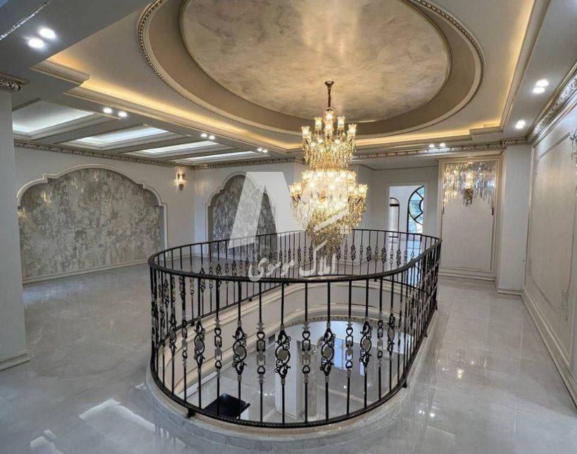 فروش عمارت ۳۵۰ متری با استخر و جکوزی | 500 متر