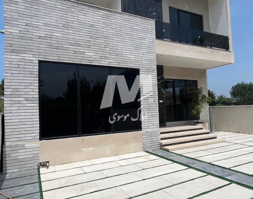 فروش ویلا ۲۵۵ متر بنا استخردار شهربند چمستان | 200 متر