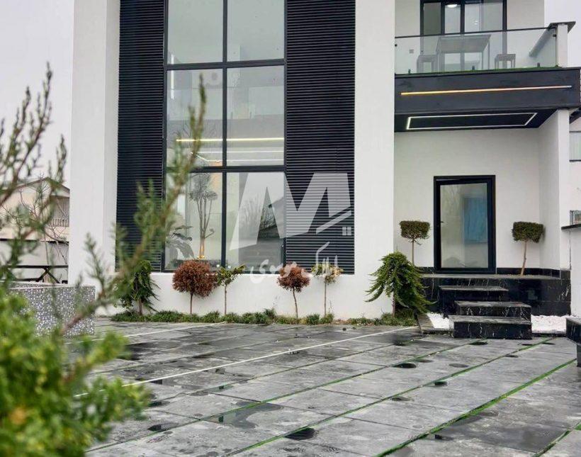 فروش ویلا در چمستان استخردار روف دار | ۳۰۰ متر