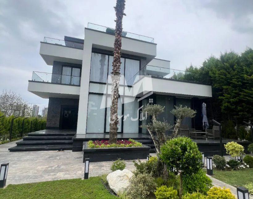 خريد ويلاي ساحلی فول فرنیش با استخر و روف در نخ شمال | 850 متر