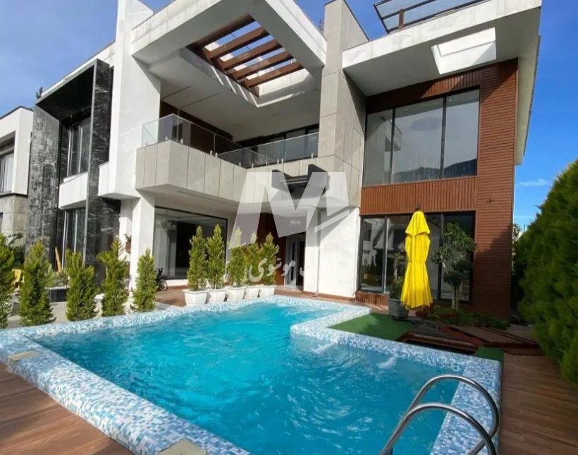 خريد ويلا دوبلکس مدرن با روفگاردن و استخر ٤ فصل در نعمت آباد | 230 متر