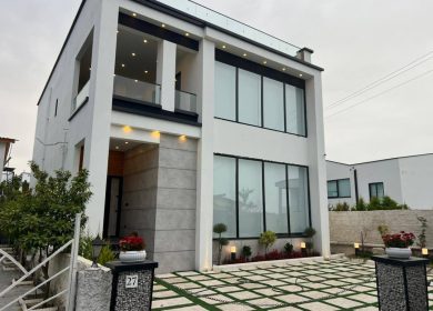 خرید ویلای دوبلکس ۳۰۰ متری استخردار شهرک تاپ لوکیشن | ۴۰۰ متر