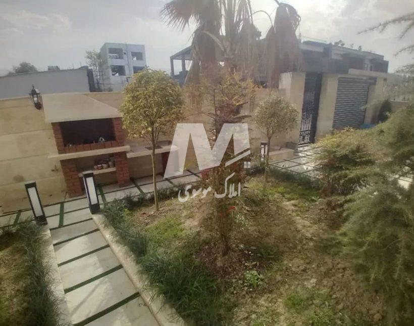 خرید ویلا در نور ۲۸۰ متر با استخر داخلی و روف با ویوی بکر جنگل | ۲۸۰ متر