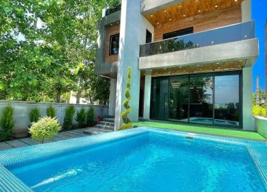 خرید ویلا مازندران نور مدرن ۳۵۰ متری استخردار نزدیک به دریای نور | 350 متر
