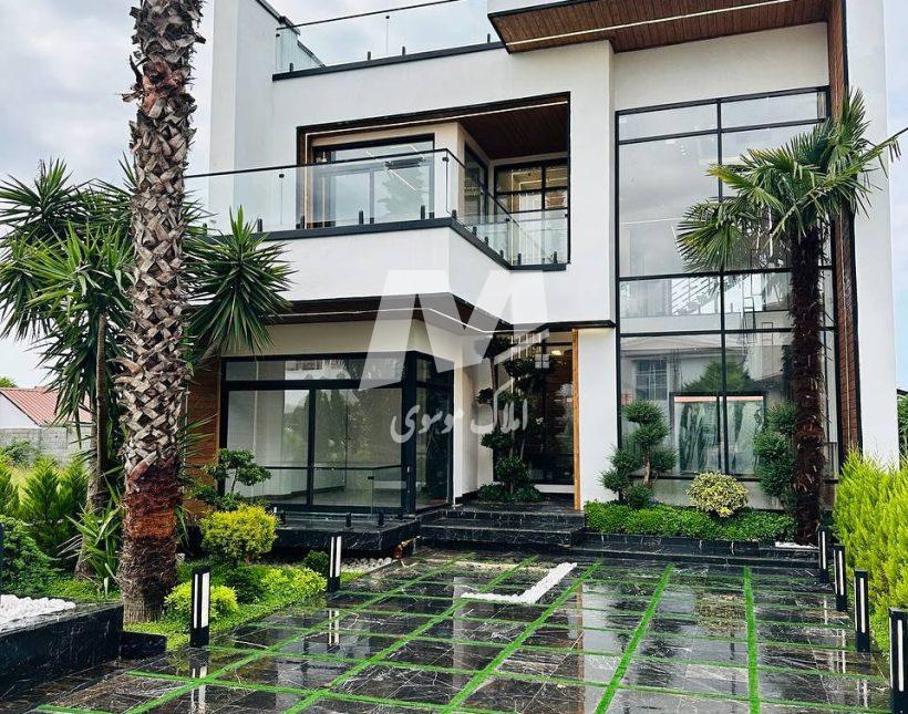 خرید ویلای تریپلکس لوکس در همصفا چمستان ۴ خواب مستر | ۳۰۰ متر