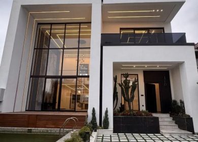 خريد ويلا مدرن تمام هوشمند با متريال عالي و استخر ٤ فصل | 350 متر
