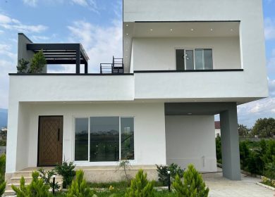 فروش ویلای 300 متری با نمای مینیمال سفید در کیابسر چمستان | 300 متر