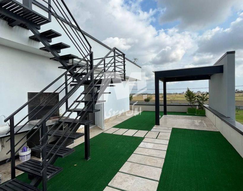 فروش ویلای 300 متری با نمای مینیمال سفید در کیابسر چمستان | 300 متر