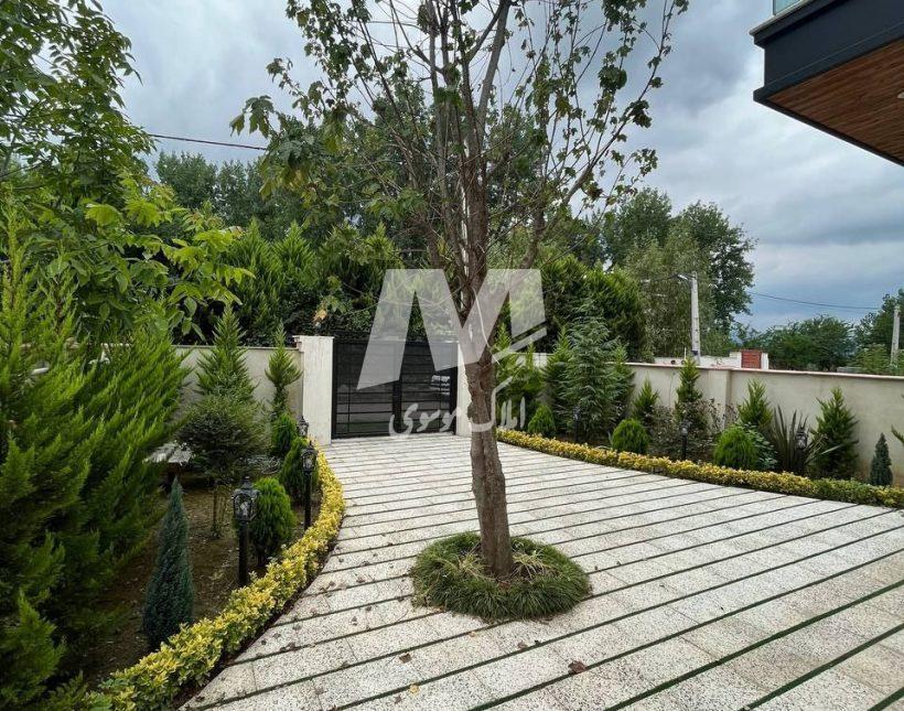 فروش ویلای 300 متری با نمای مینیمال سفید در کیابسر چمستان | 300 متر